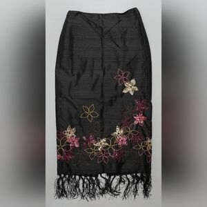 Muse Women's Black Sequin Embroidered Lined Silk Long Skirt Size 2